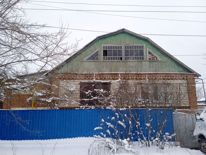 Дом 218 м² на участке 10 сот.