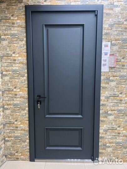 Входная дверь 