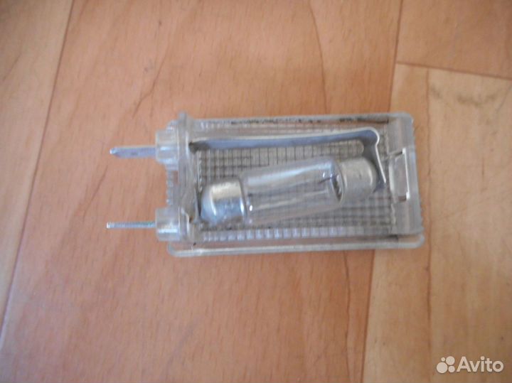 Плафон салонный Audi A8 (D2) I (1994–1999)