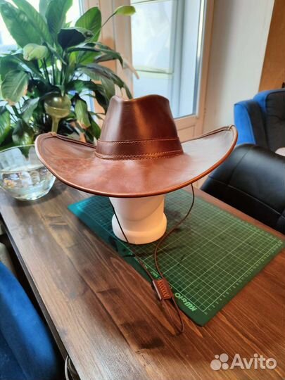 Кожаная ковбойская шляпа