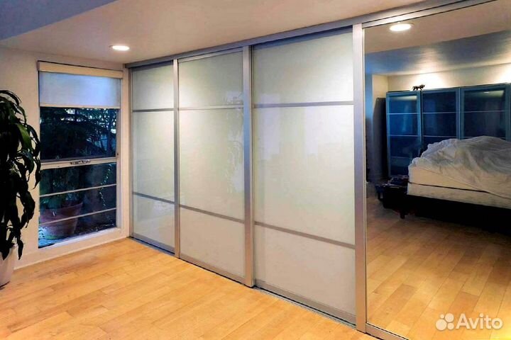 Стеклянная перегородка