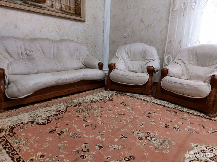 Диван с креслами