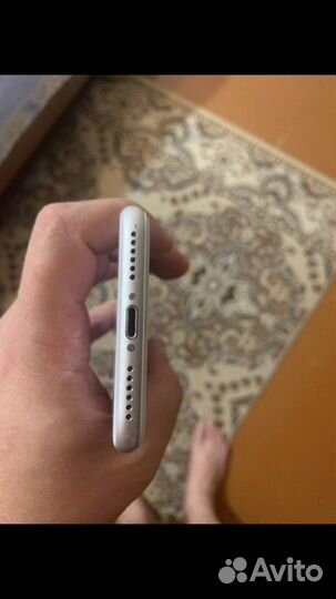 Телефон iPhone 8 64 gb