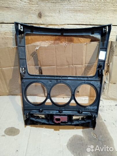 Рамка центральная в торпедо DongFeng H 30 cross