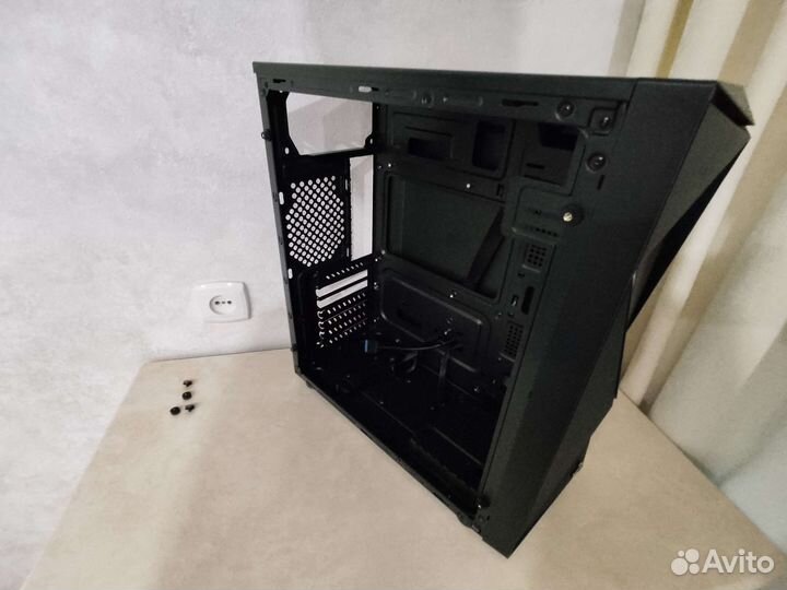 Корпус для компьютера (пк)