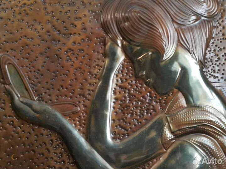 Огромное чеканное панно 