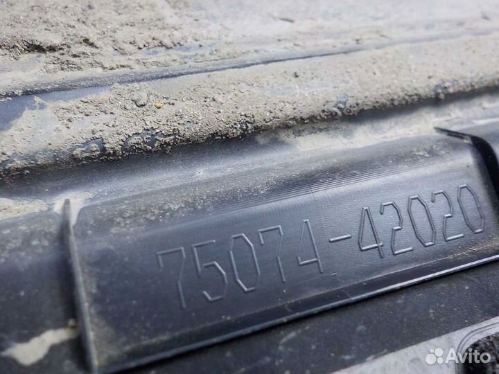 Накладка на дверь передняя левая Toyota RAV4 40