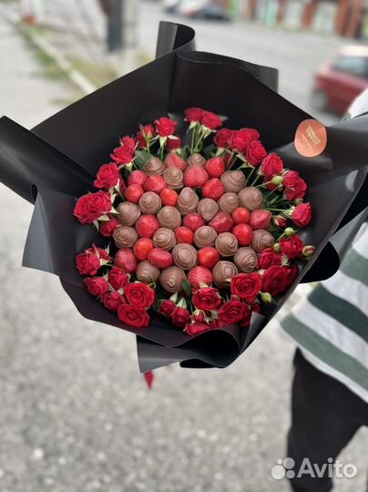 Букет, цветы, клубника в шоколаде