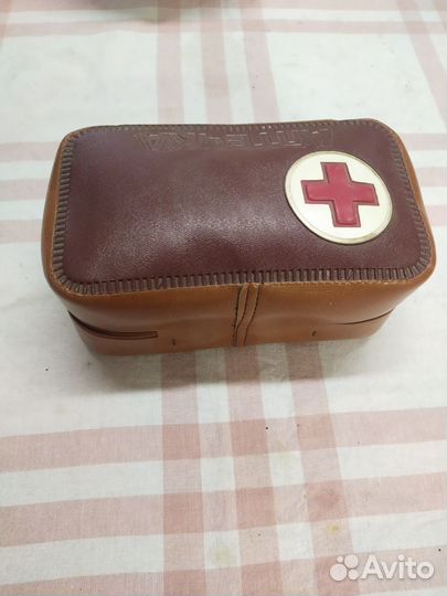 Аптечка автомобильная СССР, футляр