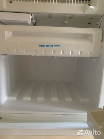 Холодильник stinol