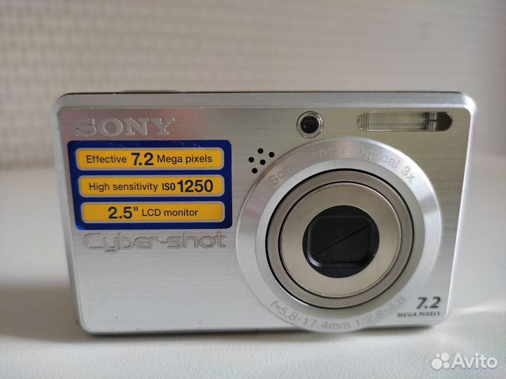 Компактный фотоаппарат