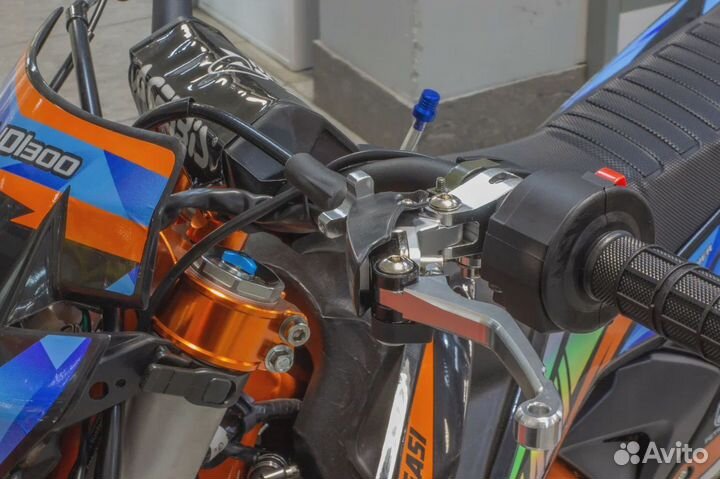 Progasi gaudi 300 (ZS CBS300)