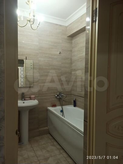 2-к. квартира, 58 м², 1/10 эт.