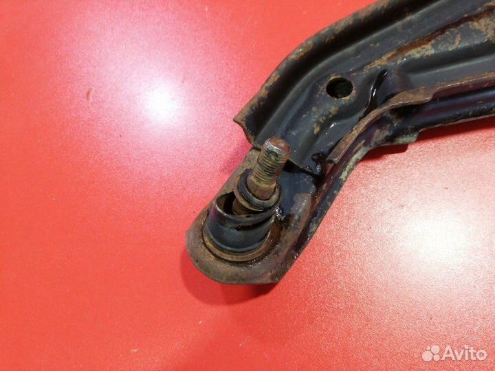 Рычаг подвески нижний передний левый Nissan