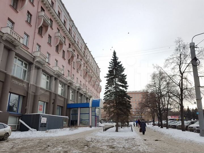 Магазин, Свободного назначения, 317.9 м²