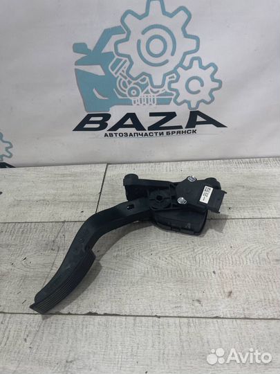 Педаль газа Kia Rio 3