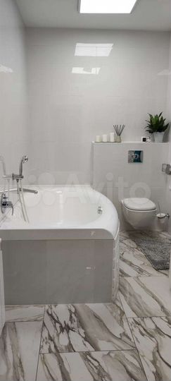 3-к. квартира, 125 м², 14/17 эт.