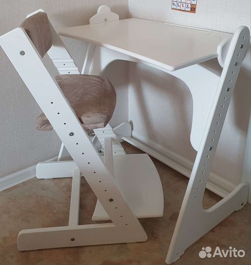 Письменный стол и стул растущий