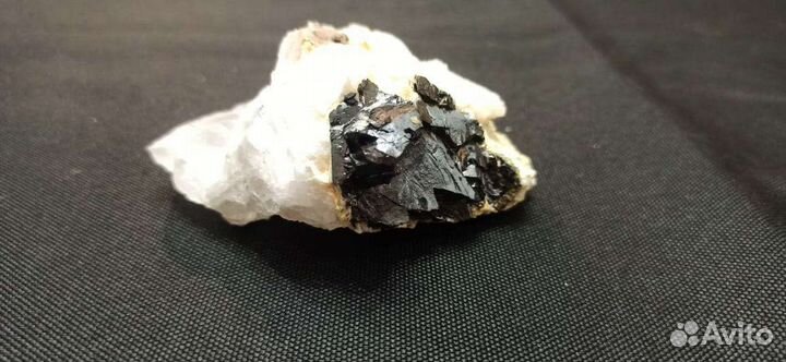 Флюорит с марматитом