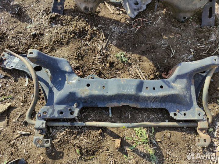 Подрамник Fiat Albea 2011