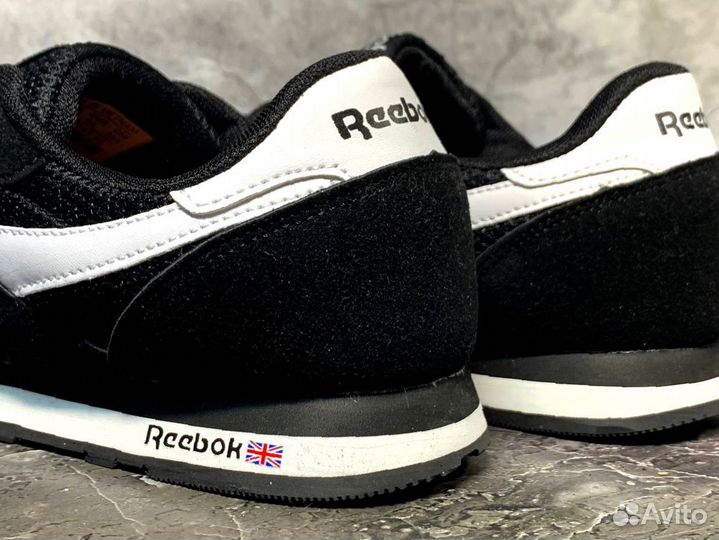 Кроссовки Reebok черные