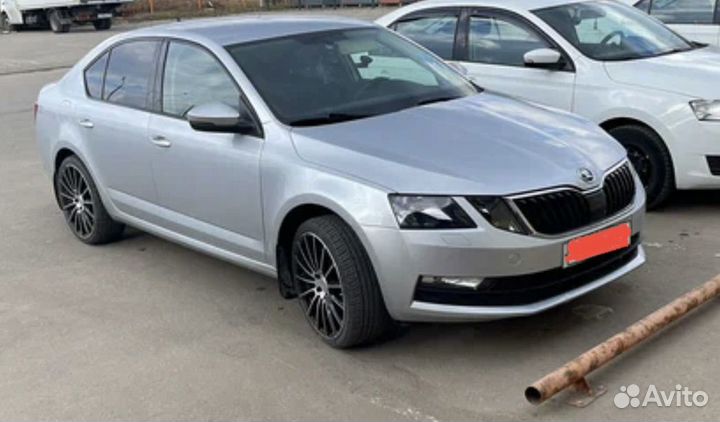 Автомобили под выкуп. Автомобили в раскат. Такси