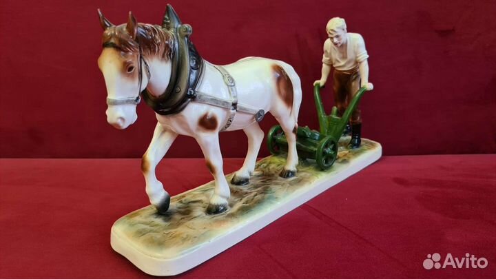 Фарфор статуэтка 