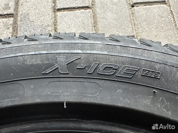 Michelin X-Ice XI3 245/45 R18 100H