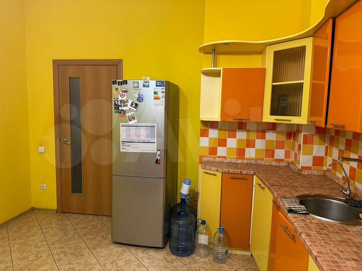 2-к. квартира, 100 м², 5/10 эт.