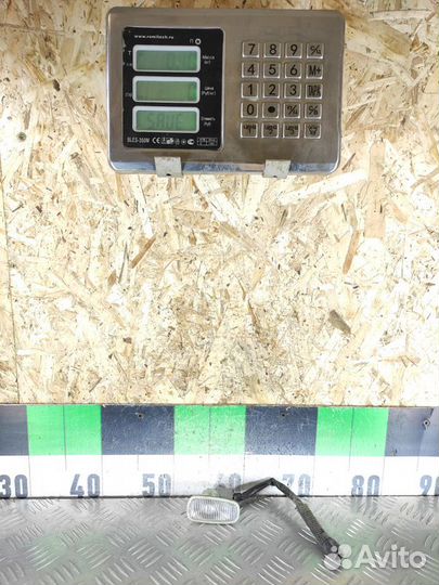 Повторитель в крыло левый Toyota Scion xa 2005-200