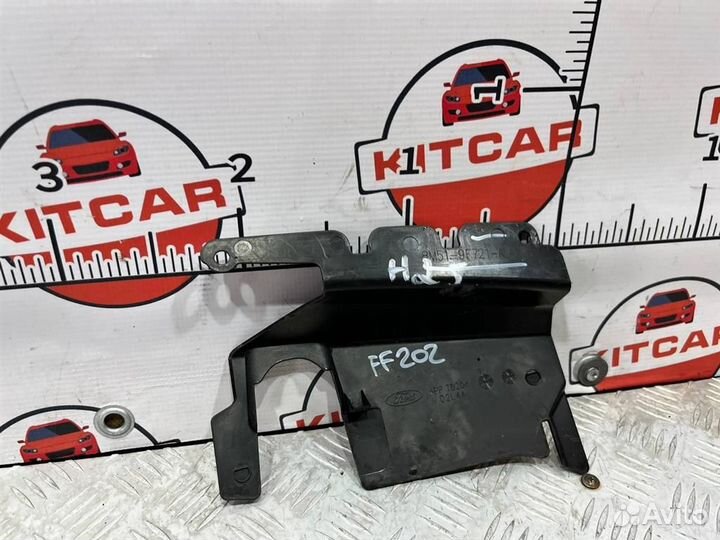 Воздуховод радиатора Ford Focus 2