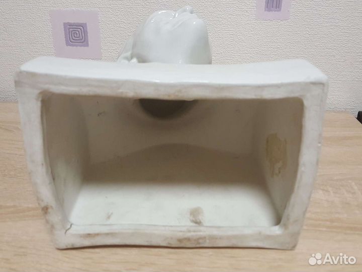 Статуэтка фаянсовая В.И.Ленин.Высота 36 см.Бюст Ле