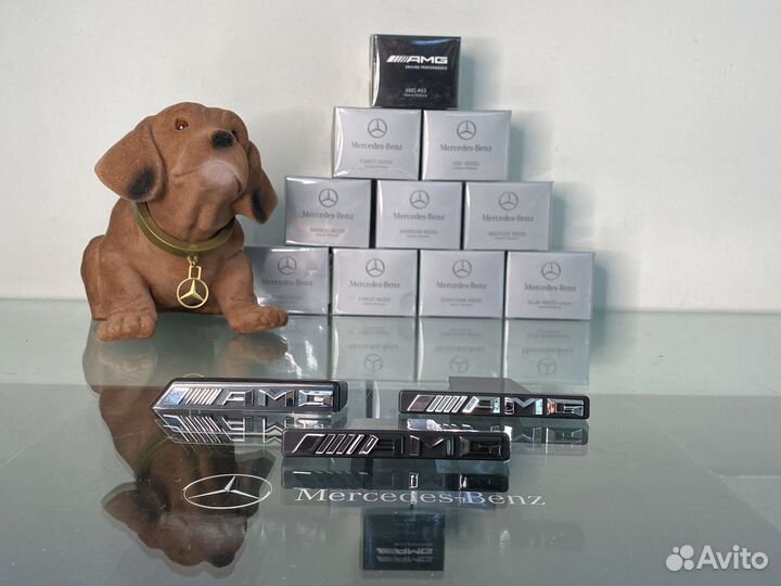 Шильдик AMG Mercedes Benz в решетку радиатора