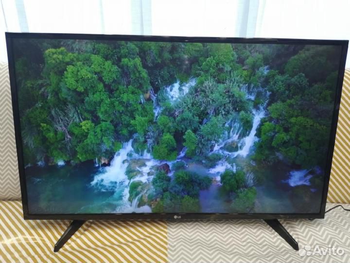 Огромный LG 110 SM Smart TV -WiFI FullHd 1920x108