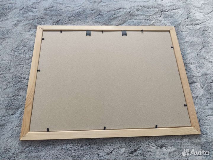 Деревянная рама со стеклом