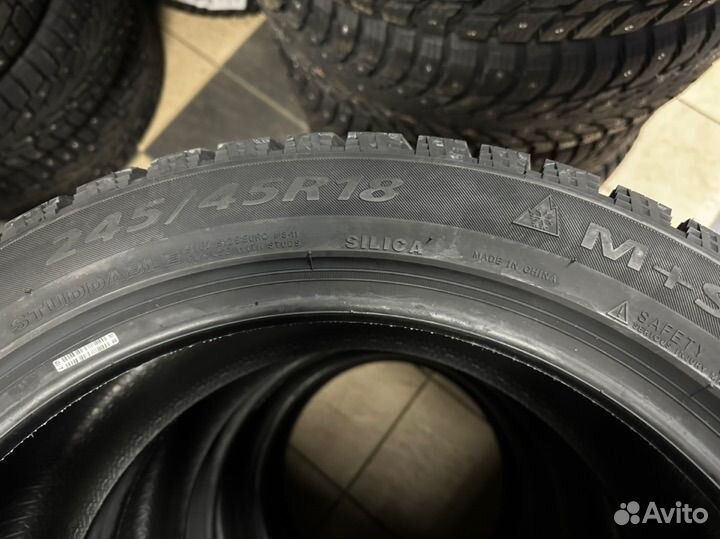 Landsail Ice Star IS33 245/45 R18 102T
