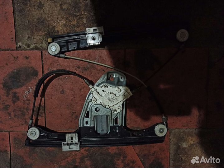 2037201846 Стеклоподъемник Mercedes Benz W203