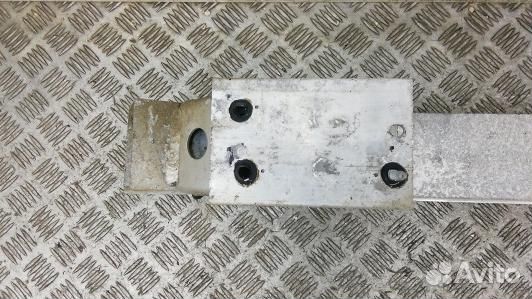 Усилитель бампера передний (кронштейн) lexus LS 3