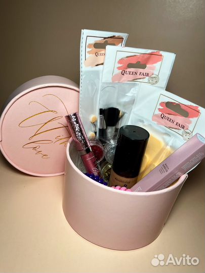 Подарочный набор косметики