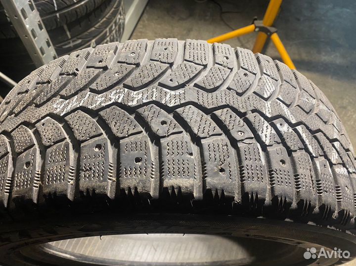 Bridgestone Blizzak Spike-01 205/55 R16 91T