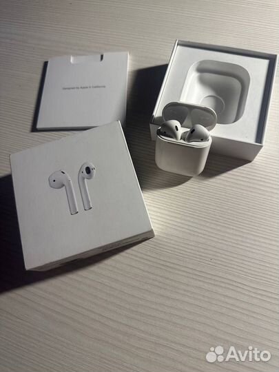 Оригинальные airpods