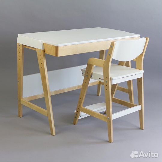 Растущий стол и стул 