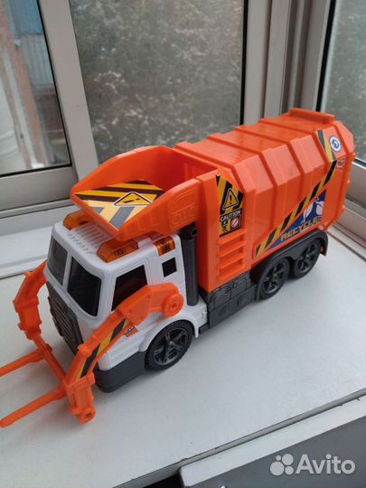 Мусоровоз игрушка