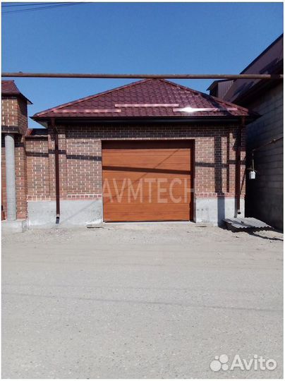 Секционные ворота