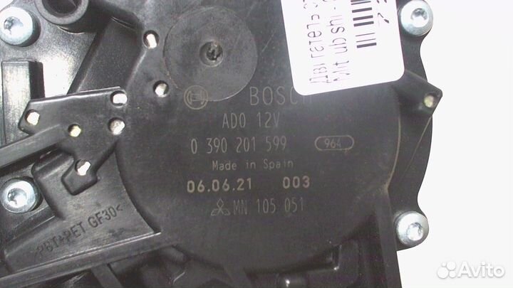 Двигатель стеклоочистителя задний Mitsubishi Colt