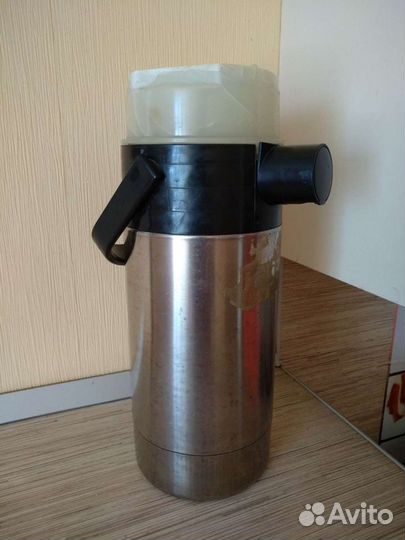 Термос с помпой