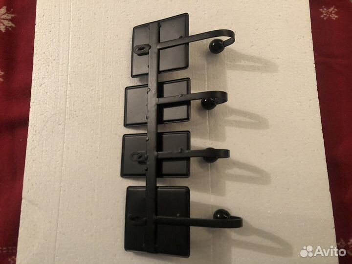 Вешалка на стену 40 см