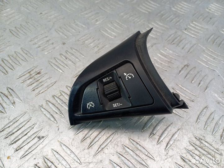 Кнопка круиз контроля Chevrolet Cruze 1 1.8 F18D4