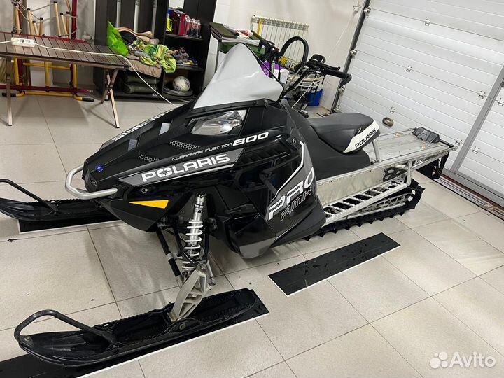 Продам снегоход Polaris 800