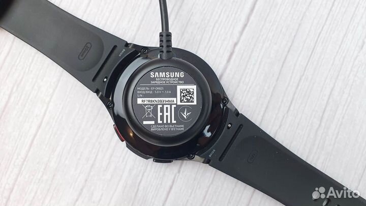 Часы Samsung Galaxy Watch4